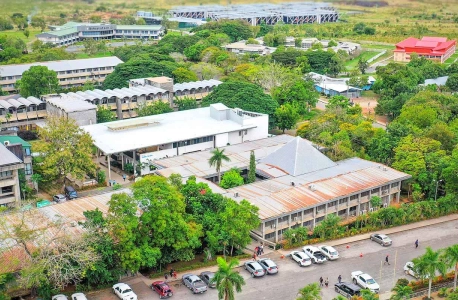 巴布亚新几内亚大学